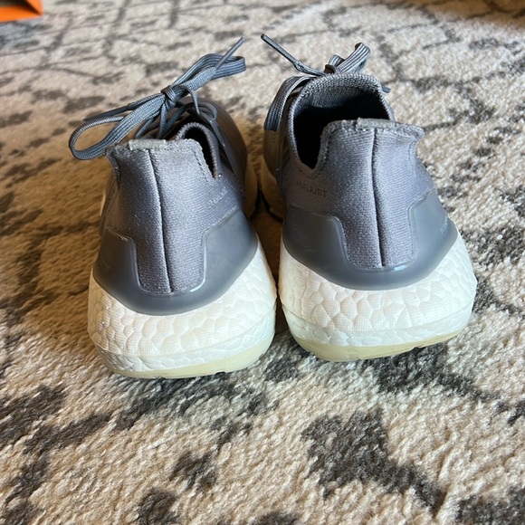 Adidas Ultraboost 21 - Picture 3 of 7